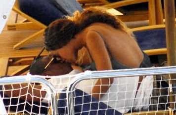 Jay Z was the first to bang the virgin Beyonce 