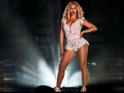 Beyonce never had a major incident during her live performances.