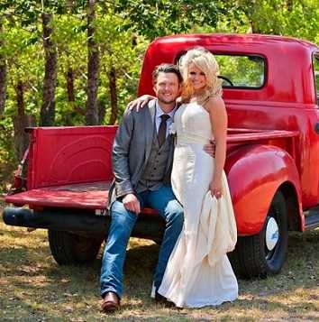 Blake Shelton and Miranda Lambert had a forest wedding