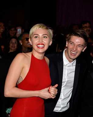 Miley Cyrus pleaded with Patrick Schwarzenegger to take her back