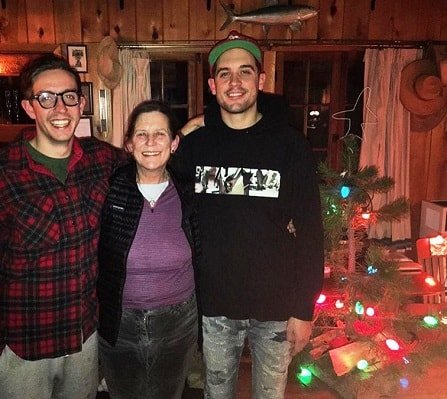 G Eazy mom is his biggest fan