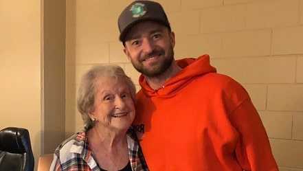 Justin Timberlake very close to his grandmother