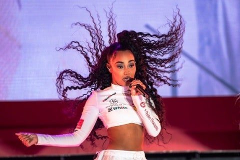 Leigh Anne Pinnock sexy hair