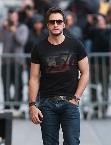 Luke Bryan hot