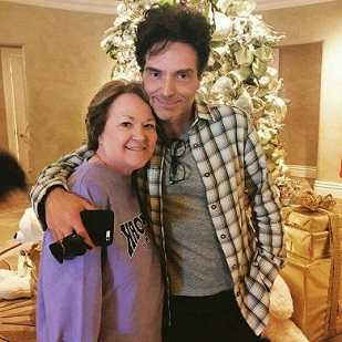Richard Marx is very close to his single mother