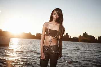 Azealia Banks, the hot American lesbian.