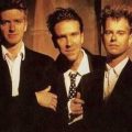 Crowded House – Don’t Dream It’s Over