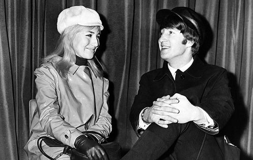  John Lennon wanted to divorce Cynthia Lennon
