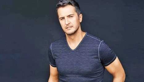 Hot pics of Luke Bryan