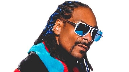 Snopp Dogg is one of the very few matured, dignified rappers.